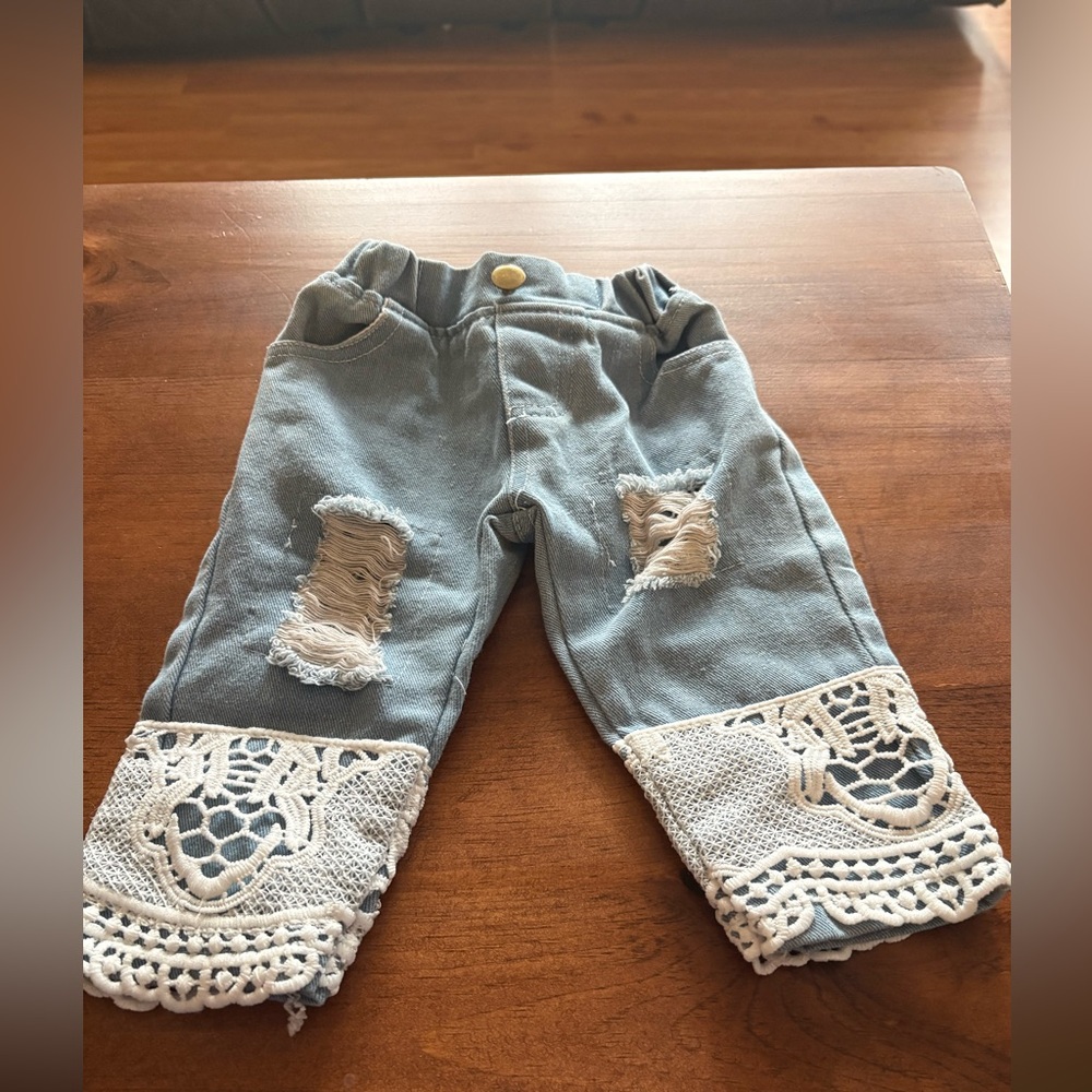 𩷠6 for $20 𩷠Blue Lace Trim Kids Pants 3-6 months